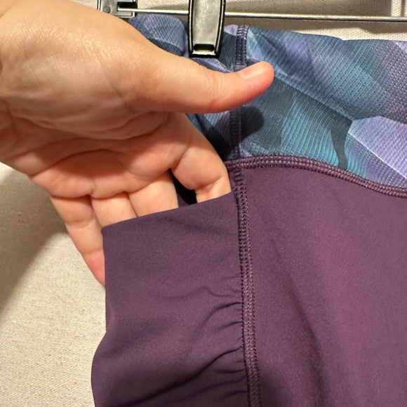 Lululemon Speed Track Shorts - size XS - Picture 3 of 3